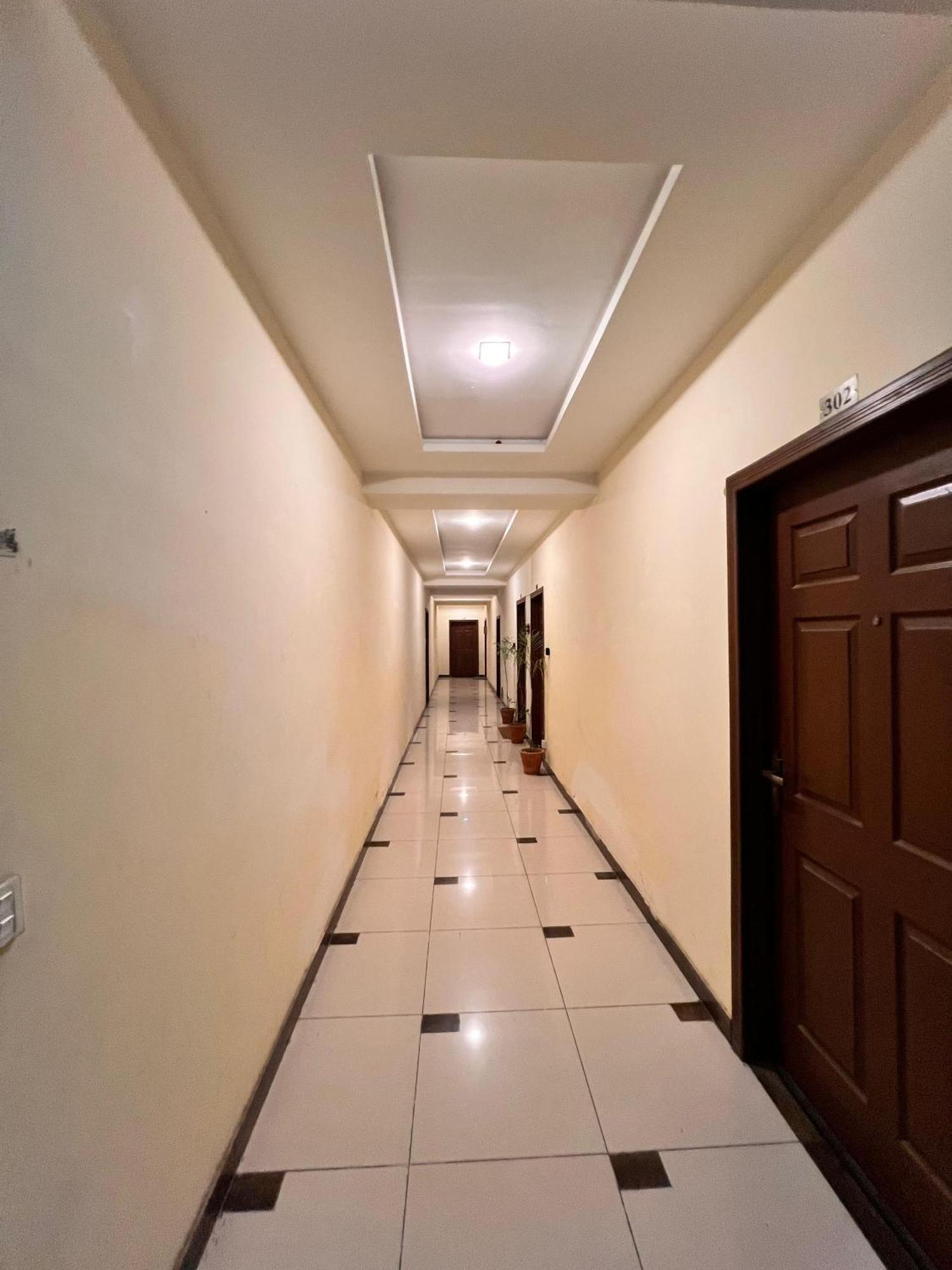 Crystal Comfort Studio Rawalpindi Exterior foto